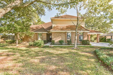2205 Airline Dr, Friendswood, TX 77546 - photo 2
