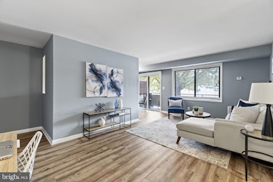 6435 Richmond Hwy unit 203, Alexandria, VA 22306 - photo 5