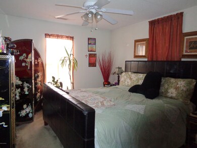 1117 Masters Ln unit B, Greenville, NC 27834 - photo 3