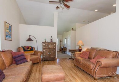 64754 Saros Ln, Bend, OR 97701 - photo 4