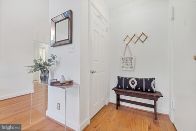 3046 S Abingdon St unit A1, Arlington, VA 22206 - photo 6
