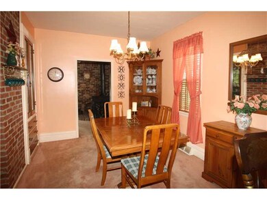 Dining Room. Banquet-sized and formal