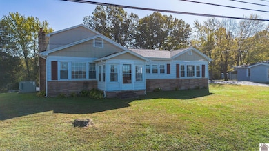 581 S Main St, Calvert City, KY 42029 - photo 2