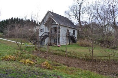 30 N Willow Brook Dr, Asheville, NC 28806 - photo 2