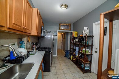 712 E 27th St, Paterson, NJ 07504 - photo 4