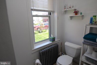 1410 E 11th St, Crum Lynne, PA 19022 - photo 7