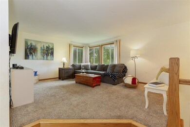 5136 Hill Top Rd, Fitchburg, WI 53711 - photo 3