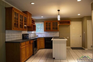 3107 Boettcher Dr, Kilgore, TX 75662 - photo 5