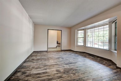 1301 Whippoorwill Dr, Norman, OK 73071 - photo 5