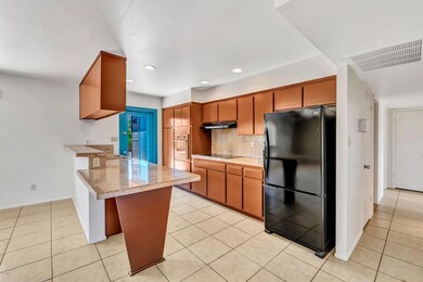 1707 E Br-009-028-DLB 2323-MLS_Size