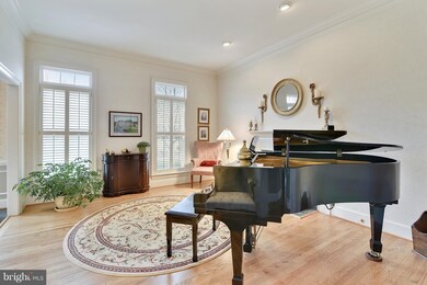 15428 Kentwell Cir, Centreville, VA 20120 - photo 4