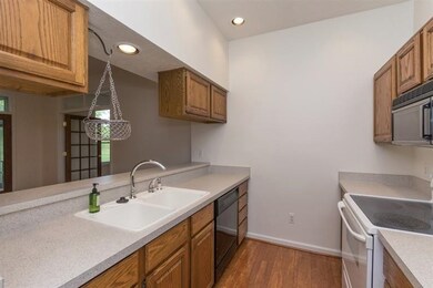 2102 Bent Trail Ct, Ann Arbor, MI 48108 - photo 5