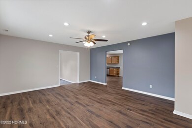 111 Thames Dr, Jacksonville, NC 28546 - photo 5