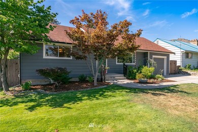 1331 2nd St, Wenatchee, WA 98801 - photo 2