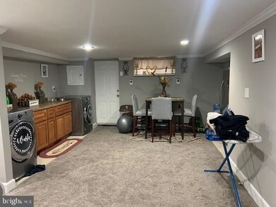 1054 Middleborough Rd, Essex, MD 21221 - photo 5