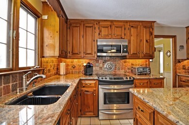 40 Highland Farms Dr, Bedford, NH 03110 - photo 5