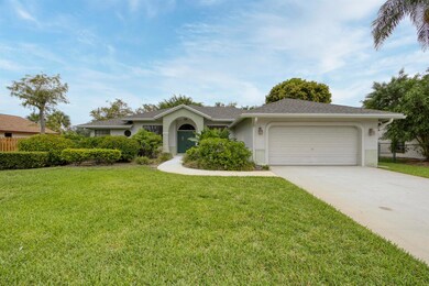 13676 Folkestone Ct, Wellington, FL 33414 - photo 3