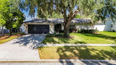 1322 Corner Oaks Dr, Brandon, FL 33510 - photo 3