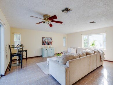 ENORMOUS FAMILY ROOM