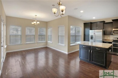 Dining/bonus space