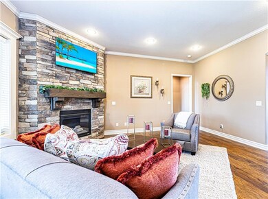 1612 SW Whistle Dr, Lees Summit, MO 64082 - photo 6