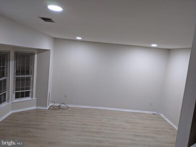 8 Donovan Ct, North Wales, PA 19454 - photo 3