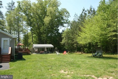 333 Wakefield Dr, Colonial Beach, VA 22443 - photo 2