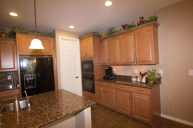 Oven & Pantry