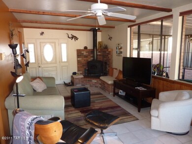 Family Room w/ Fireplace