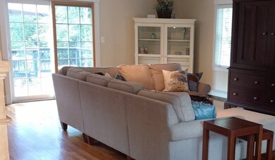 41 Hobart St, Hingham, MA 02043 - photo 7