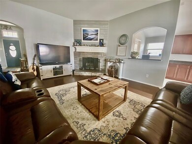 4303 Sapphire Ln, Granbury, TX 76049 - photo 7