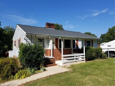 1010 Macon St, Asheboro, NC 27203 - photo 2