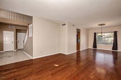 Formal Living & Dining w/Foyer