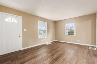 1184 Carolyn Ave, Columbus, OH 43224 - photo 3