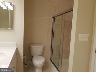 628 Cedar Spring St, Gaithersburg, MD 20877 - photo 6