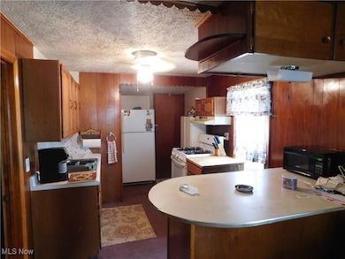 30051 Regent Rd, Wickliffe, OH 44092 - photo 7