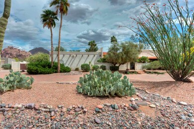 004_Camelback Mountain Views