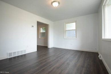 2310 Rockefeller Rd, Wickliffe, OH 44092 - photo 3