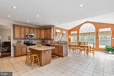 5641 Compton Ln, Sykesville, MD 21784 - photo 2