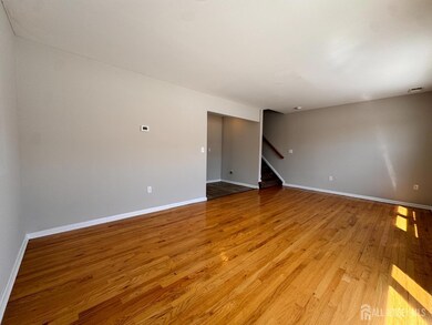 32 Mercer St, Carteret, NJ 07008 - photo 2