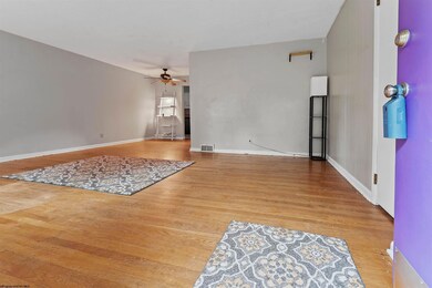 401 Lawnview Dr, Morgantown, WV 26505 - photo 4