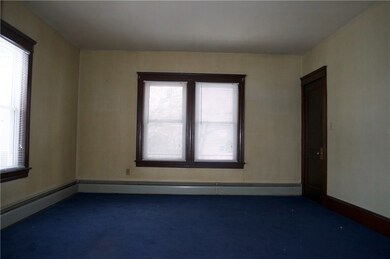 602 Cottage St, Pawtucket, RI 02861 - photo 4