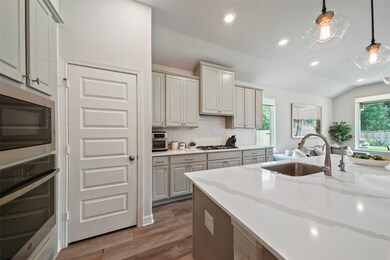 9343 Galloway Woods Trail, Tomball, TX 77375 - photo 6