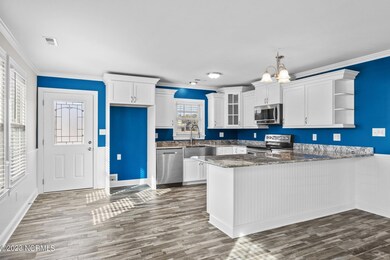 2nd Floor: Kitchen & Entry
