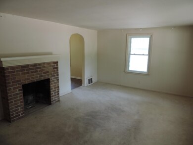 263-436943 - Living Room