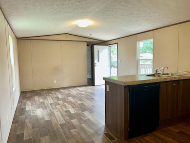 15046 Corona St unit 45, Bristol, VA 24202 - photo 3