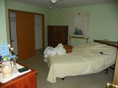 201 Cheyenne Dr, Wapakoneta, OH 45895 - photo 7