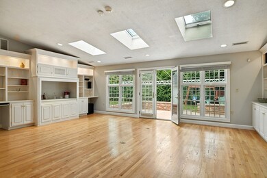 124 Longfellow Dr, Longmeadow, MA 01106 - photo 4