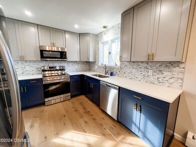 1118 Saint Anthony St, Lewisburg, PA 17837 - photo 3