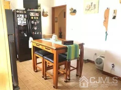 822 Coolidge Ave, Woodbridge, NJ 07095 - photo 6